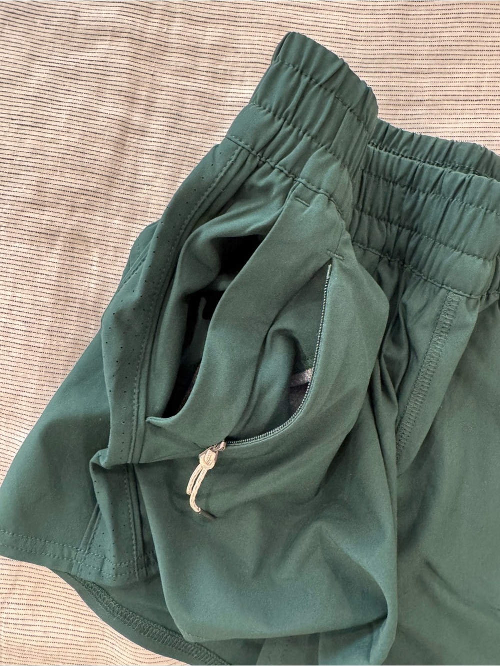 Vuori Forest "Grass" Green Women’s Active Shorts - Picture 4 of 7